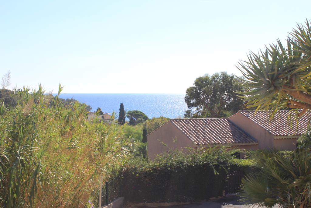 estimation réaliste pour vendre rapidement une maison au lavandou Aiguebelle