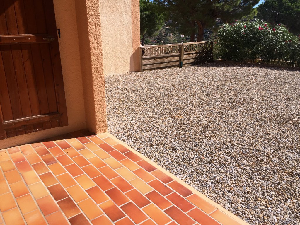 vente Appartement T2 Bormes Les Mimosas dans une résidence sécurisée et conviviale de style provençal,