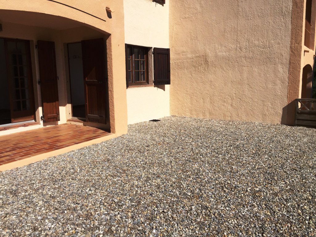 vente Appartement T2 Bormes Les Mimosas dans une résidence sécurisée et conviviale de style provençal,