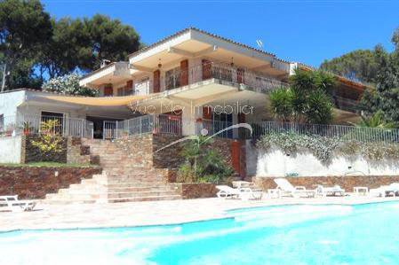 estimation propriété clos richard avec grand terrain belle situation