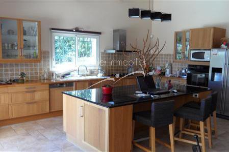 Villa avec piscine proche plages Bormes les Mimosas  la favière port de bormes estimation avec agence immobilière