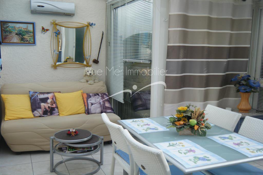 Vente mazet de type 2  à Bormes les Mimosas dans résidence avec Piscine