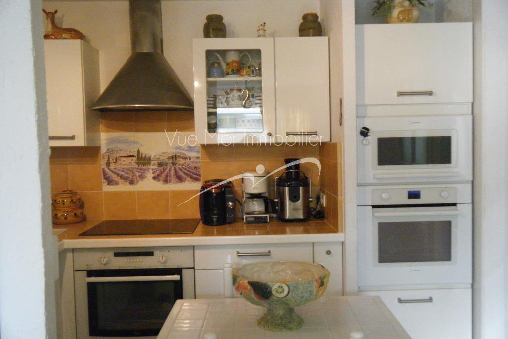 Vente mazet de type 2  à Bormes les Mimosas dans résidence avec Piscine