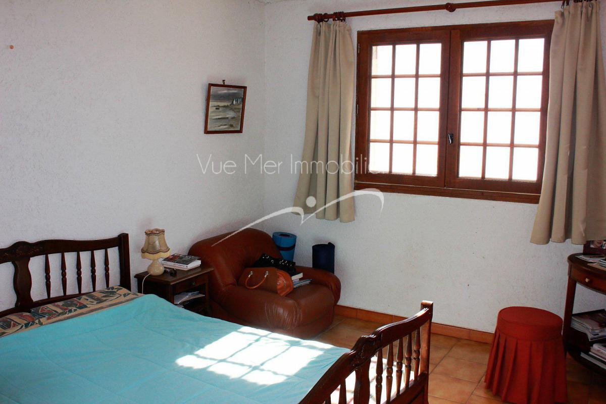Maison avec piscine. Vue Mer et pleine nature LE LAVANDOU ROUTE DES CRETES