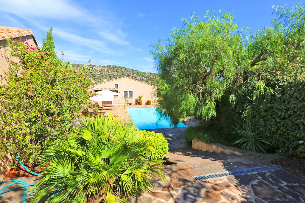 estimation maison ancienne Villa avec piscine 4 chambres Le Lavandou VENDUE par notre agence
