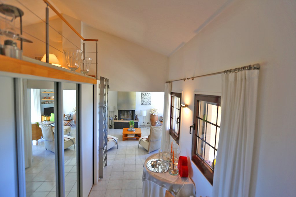 estimation maison ancienne Villa avec piscine 4 chambres Le Lavandou VENDUE par notre agence