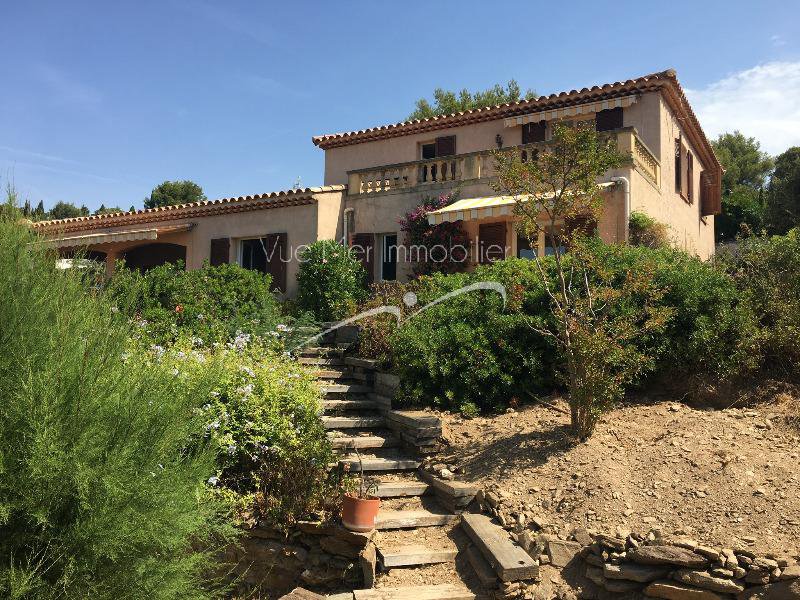 Villa  au Rayol Canadel avec vue mer / piscine et grand terrain. 83820 le Rayol  