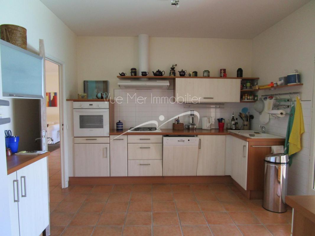 Villa de plain-pied 150 m²  avec piscine et vue mer au Le  Lavandou super lavandou estimation