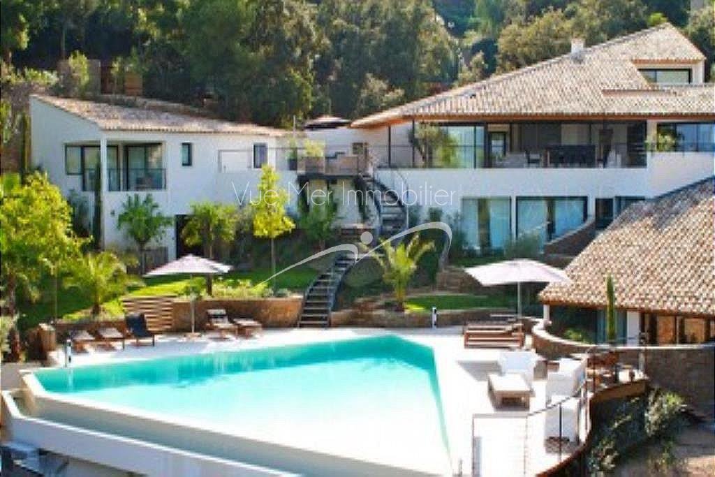 villa avec piscine au Gaou Bénat à faire estimer par agence sérieuse et discrète