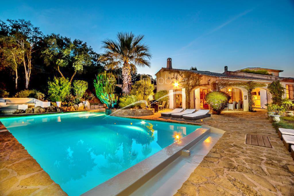 agence de prestige pour propriété à Bormes les Mimosas Cap Bénat Gaou Bénat