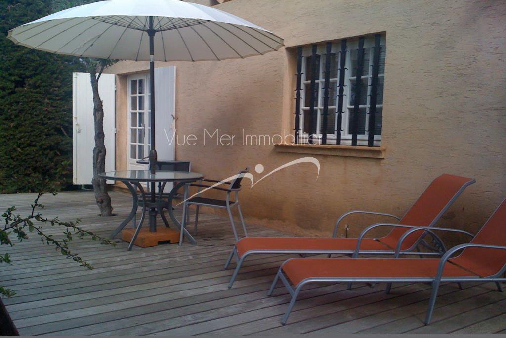 RAYOL CANADEL villa avec superbe vue mer proche plage