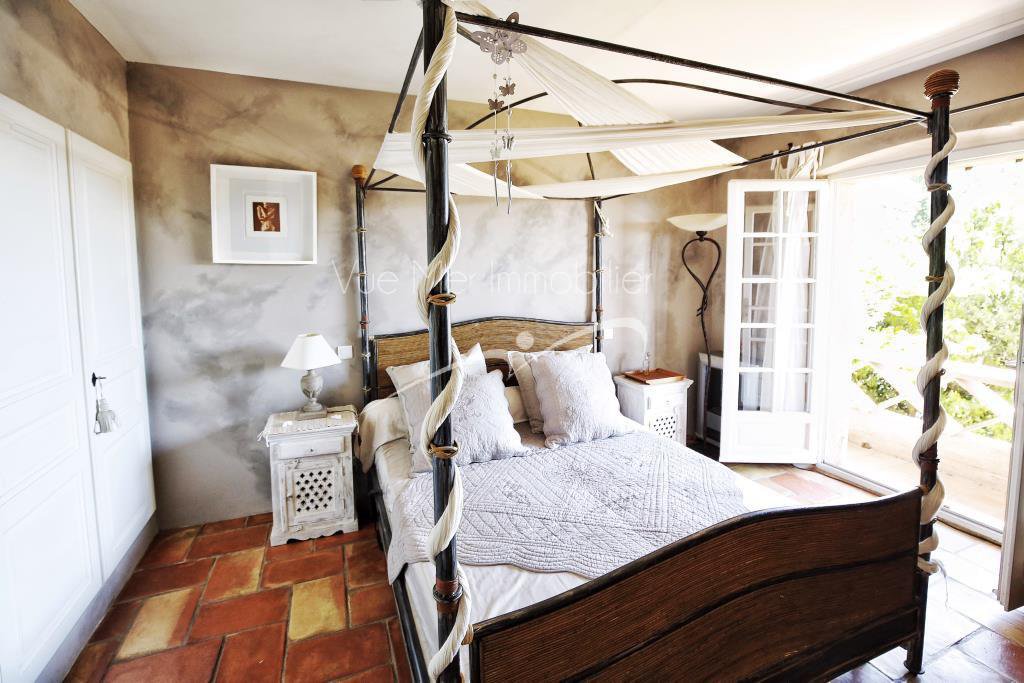 RAYOL CANADEL villa avec superbe vue mer proche plage