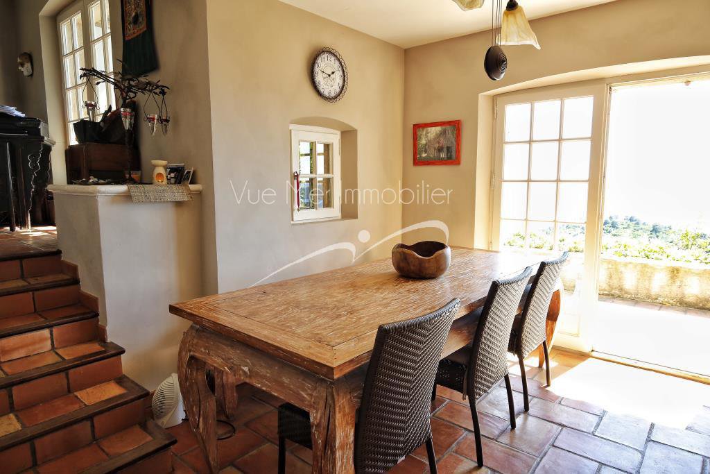 RAYOL CANADEL villa avec superbe vue mer proche plage