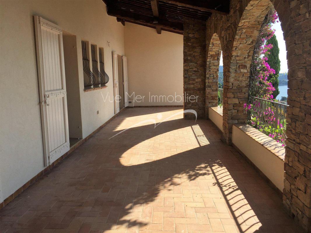Villa à vendre à Saint-Clair La fossette Le Lavandou - Vue mer panoramique et piscine- ESTIMATION