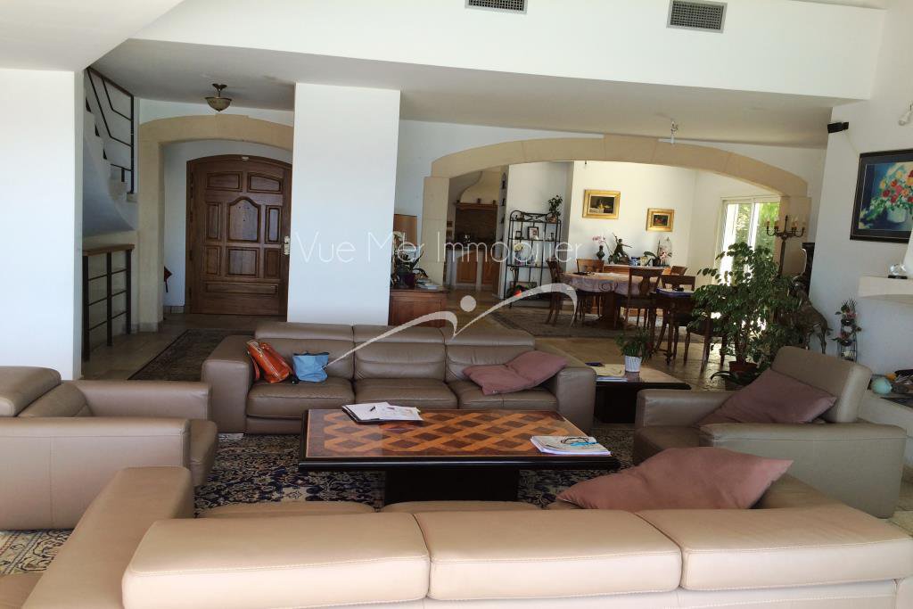 A vendre Maison  Le Lavandou vue mer piscine centre ville calme