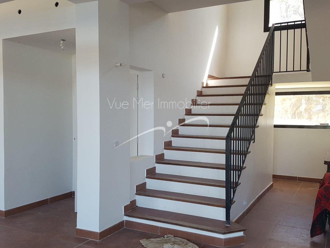 A vendre Propriété - Hôtel Le Lavandou- investissement grand terrain vue mer