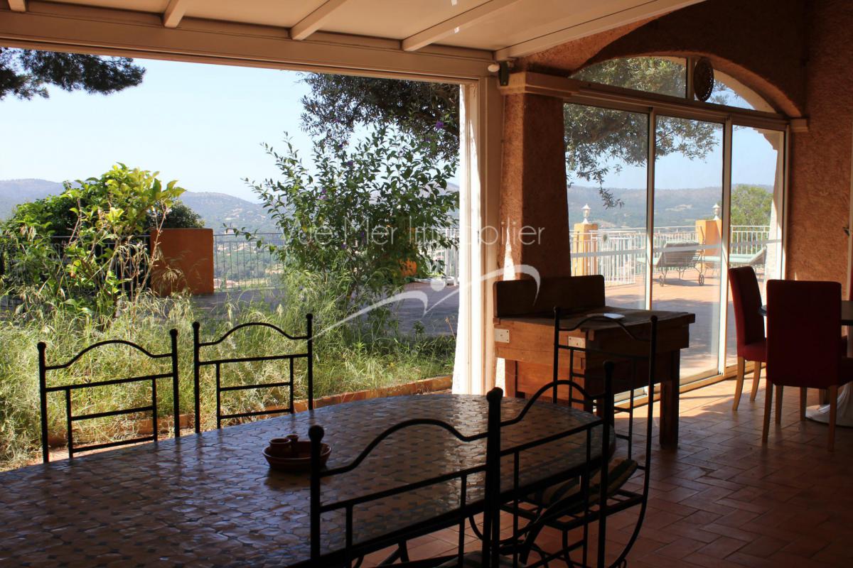 Villa rue des chênes lièges corniches de Bormes Les Mimosas