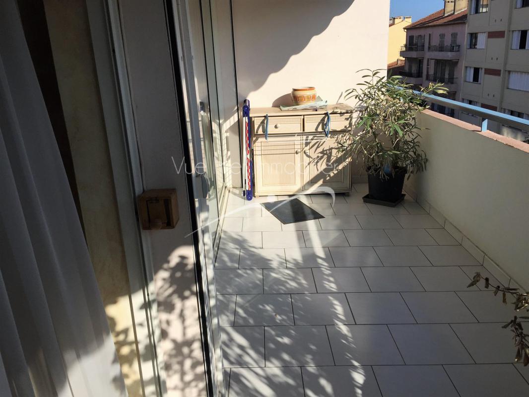 Appartement T2. Le Lavandou. VENDU en 2019