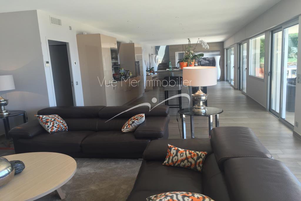 estimation d'une Villa Contemporaine au  Lavandou proche plage cap bénat