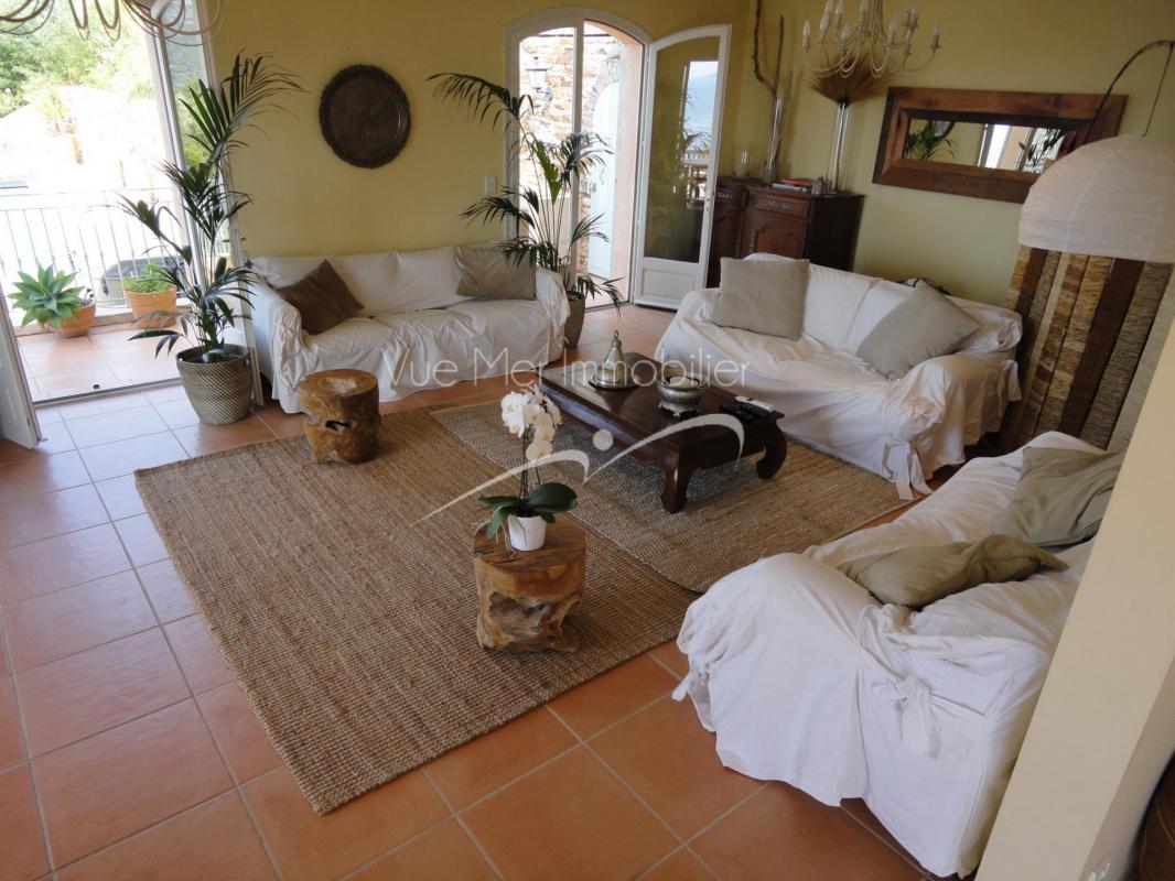 Villa sur Cavalière. VENDUE CAVALIERE Sur le Cap Nègre 