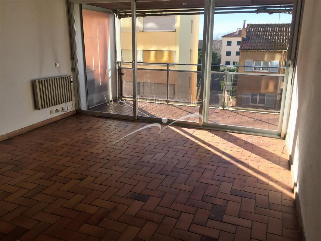 Appartement T1, centre-ville Le Lavandou, VENDU en 2019