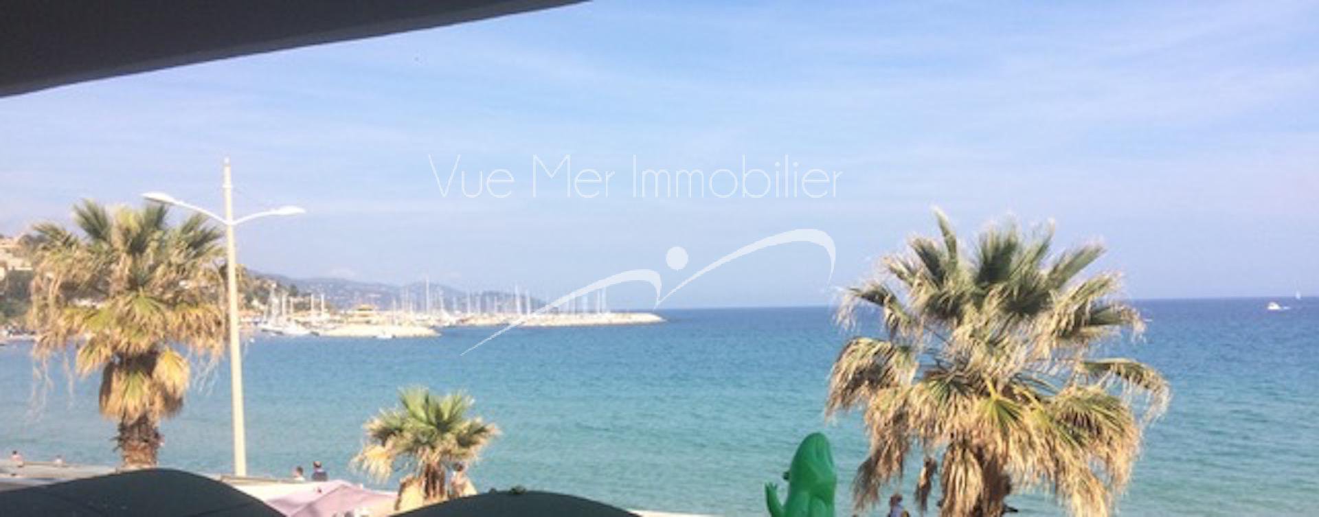 PIEDS DANS L'EAU - ACCES DIRECT PLAGE - FRONT DE MER