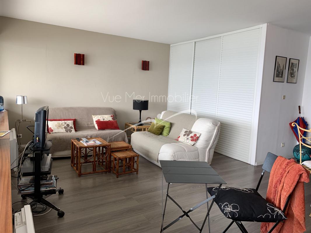 PIEDS DANS L'EAU - ACCES DIRECT PLAGE - FRONT DE MER