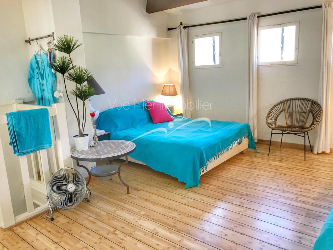 appartement type 2/3 pièces avec terrasse donnant sur la mer. SAINT-CLAIR