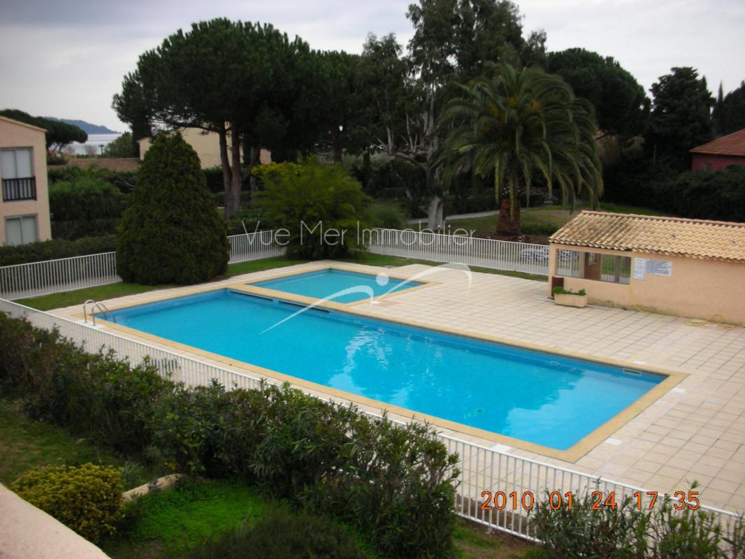 appartement type 2/3 pièces avec terrasse donnant sur la mer. SAINT-CLAIR