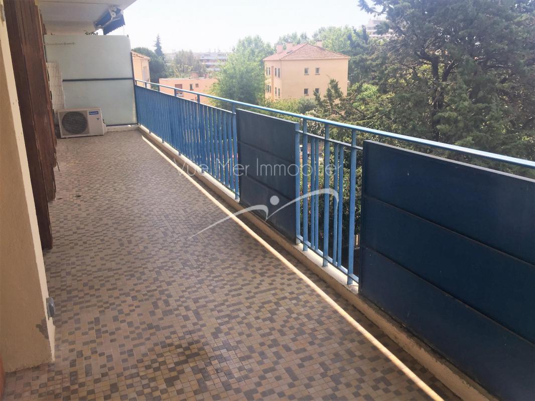 A vendre : 3 Pièces en dernier étage, Le Lavandou, proche plage et commerces