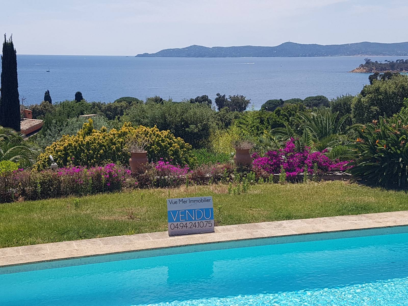 Appartements avec terrasse vue mer en vente par agence immobilière La Croix Valmer Cavalaire-sur-Mer