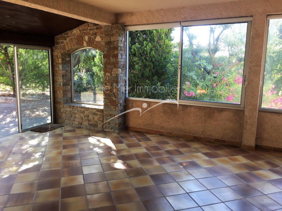 Villa 220m², BORMES-LES-MIMOSAS