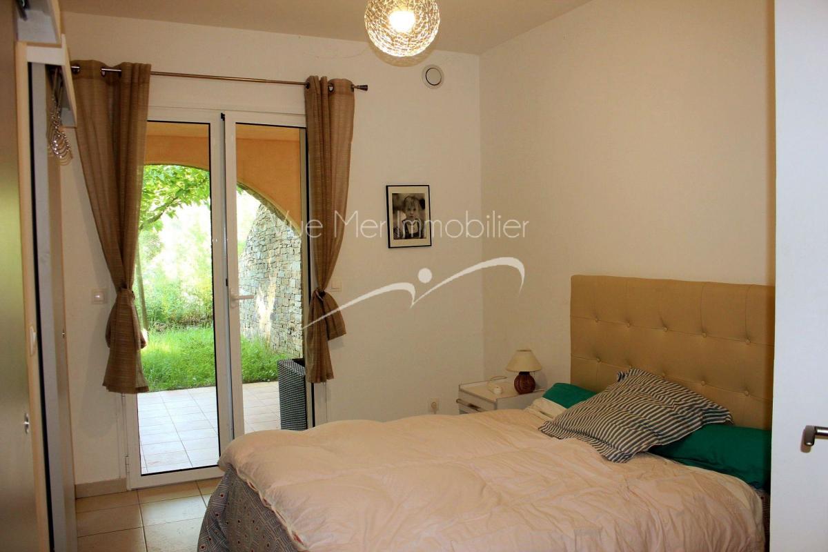 Propriété récente au Cap Bénat de 180m² habitables à vendre.