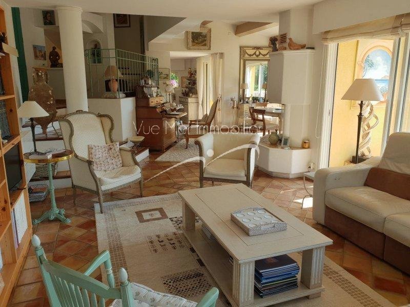 Vendu en 2020. Maison récente avec piscine Bormes Les Mimosas Bormes les Mimosas 83230  