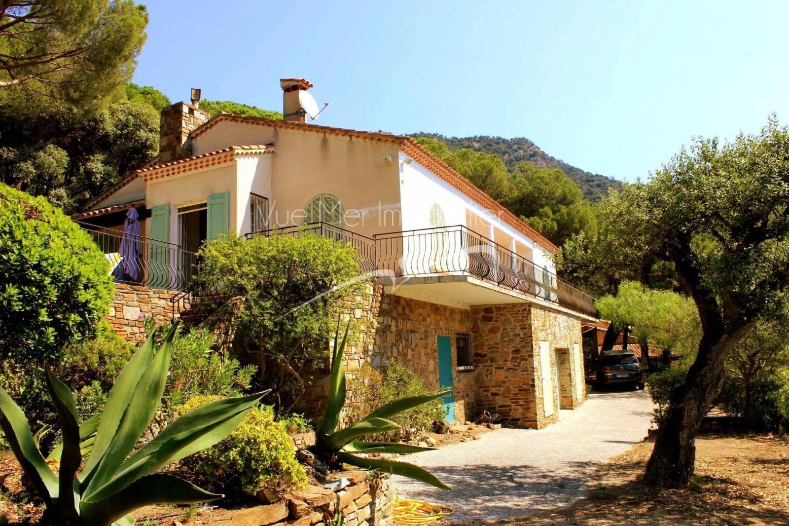 villa à vendre vue mer le lavandou