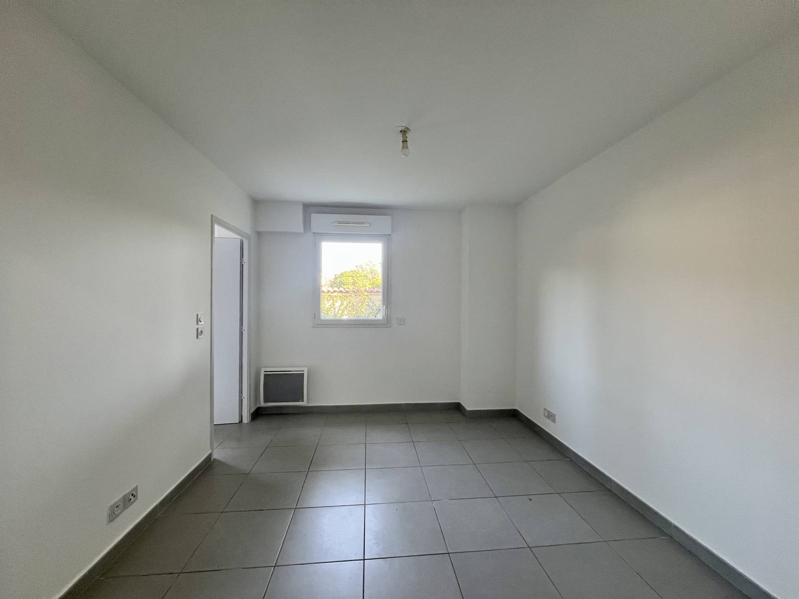 Joli T2  de 34 m²  avec jardin de 35 m²  résidence récente