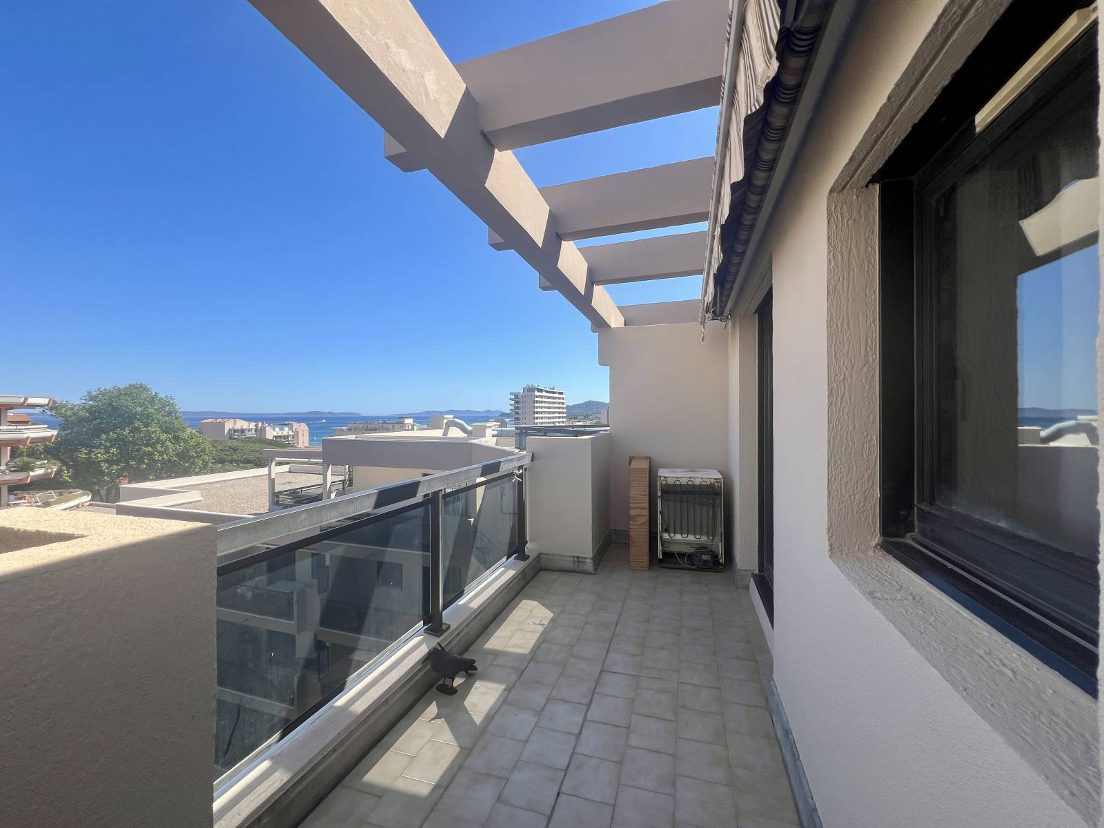 SAINT JAMES - PLEIN CENTRE - PLAGE 150 M