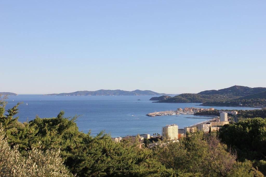 Vue plage du Lavandou
