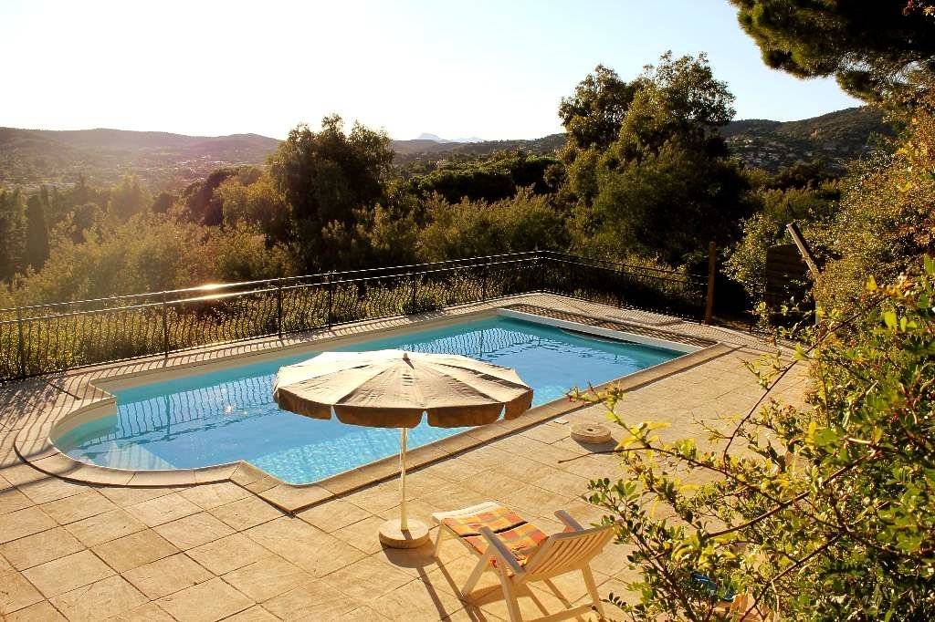 Villa piscine au calme