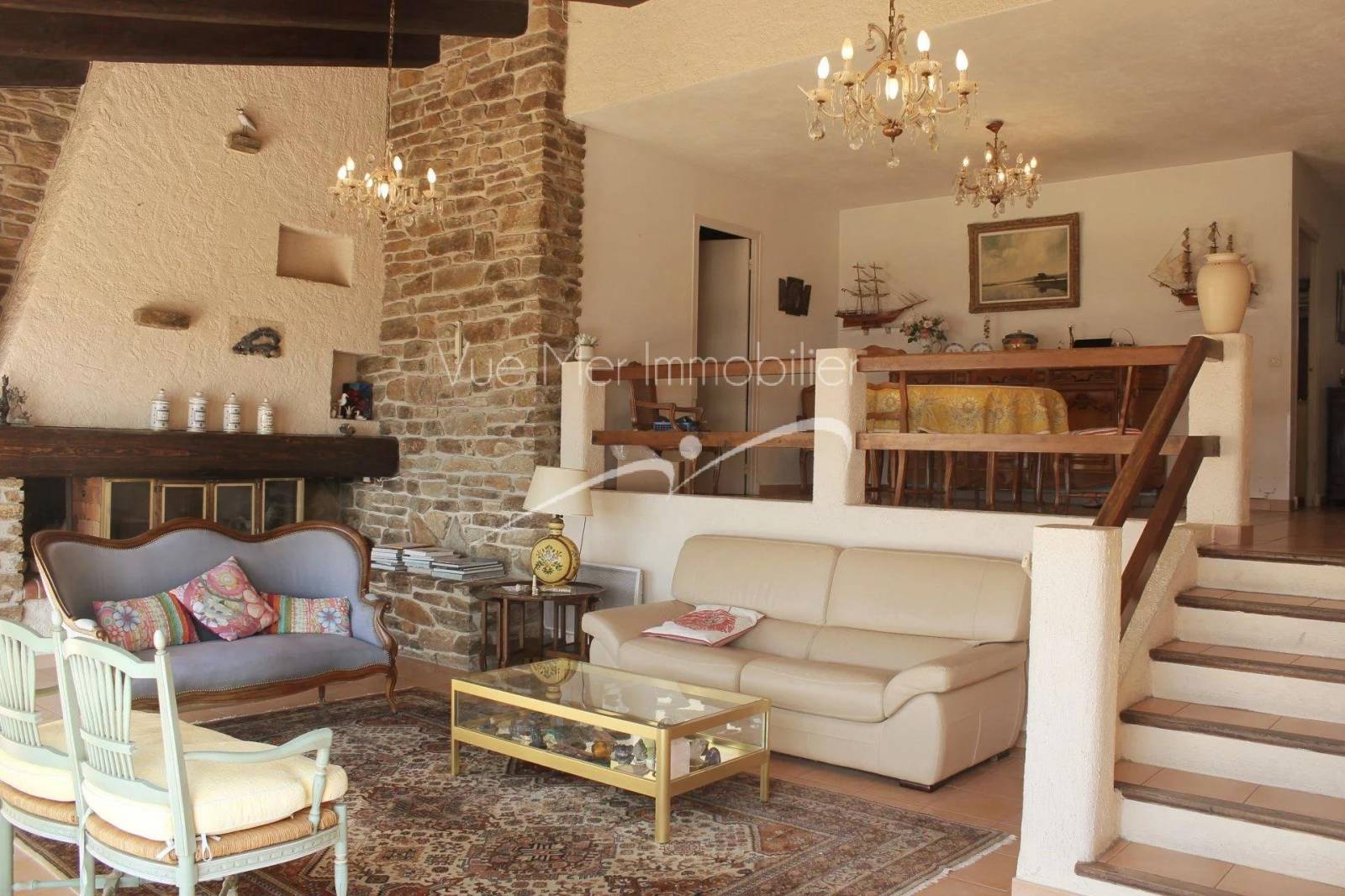 villa + appartements le Lavandou a vendre