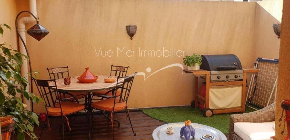 terrasse au calme au Lavandou