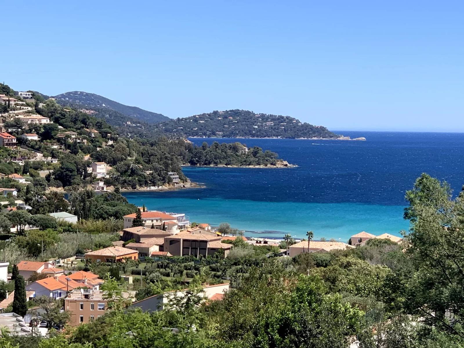 Vue panoramique, piscine, garage. SAINT-CLAIR - LE LAVANDOU