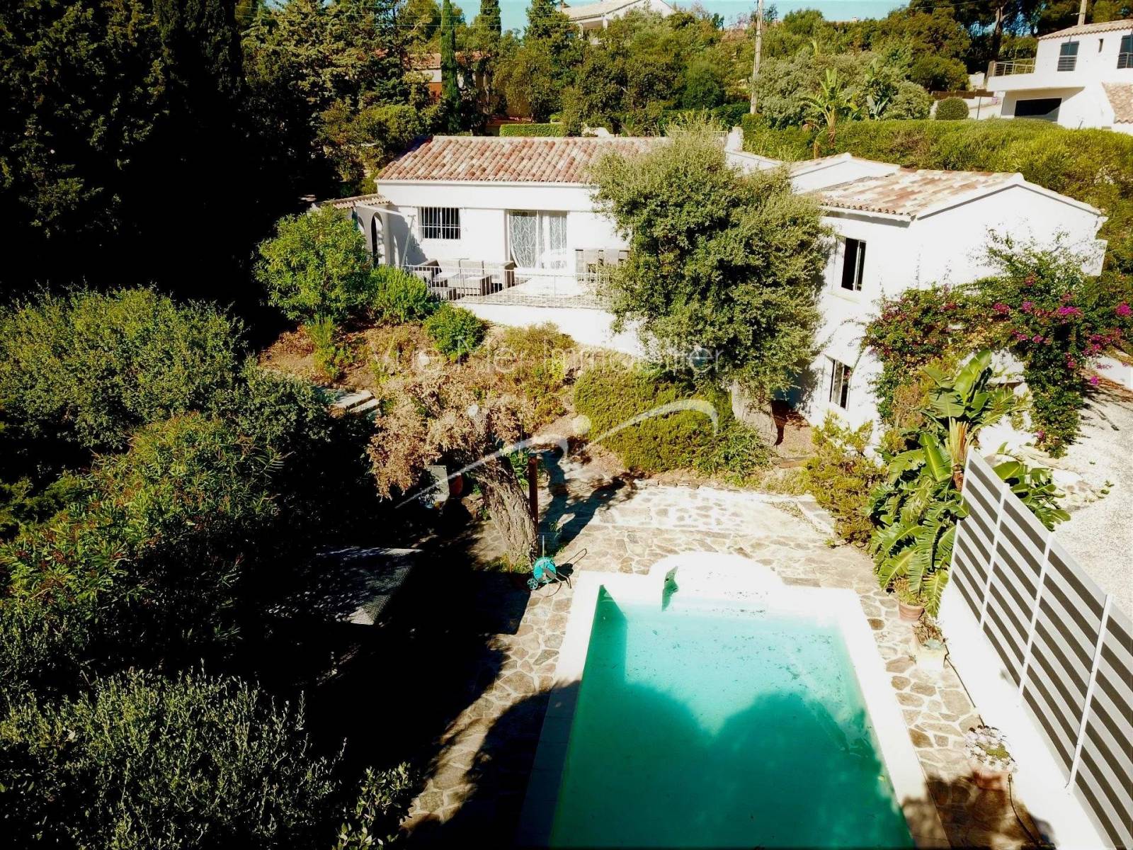 villa piscine le lavandou