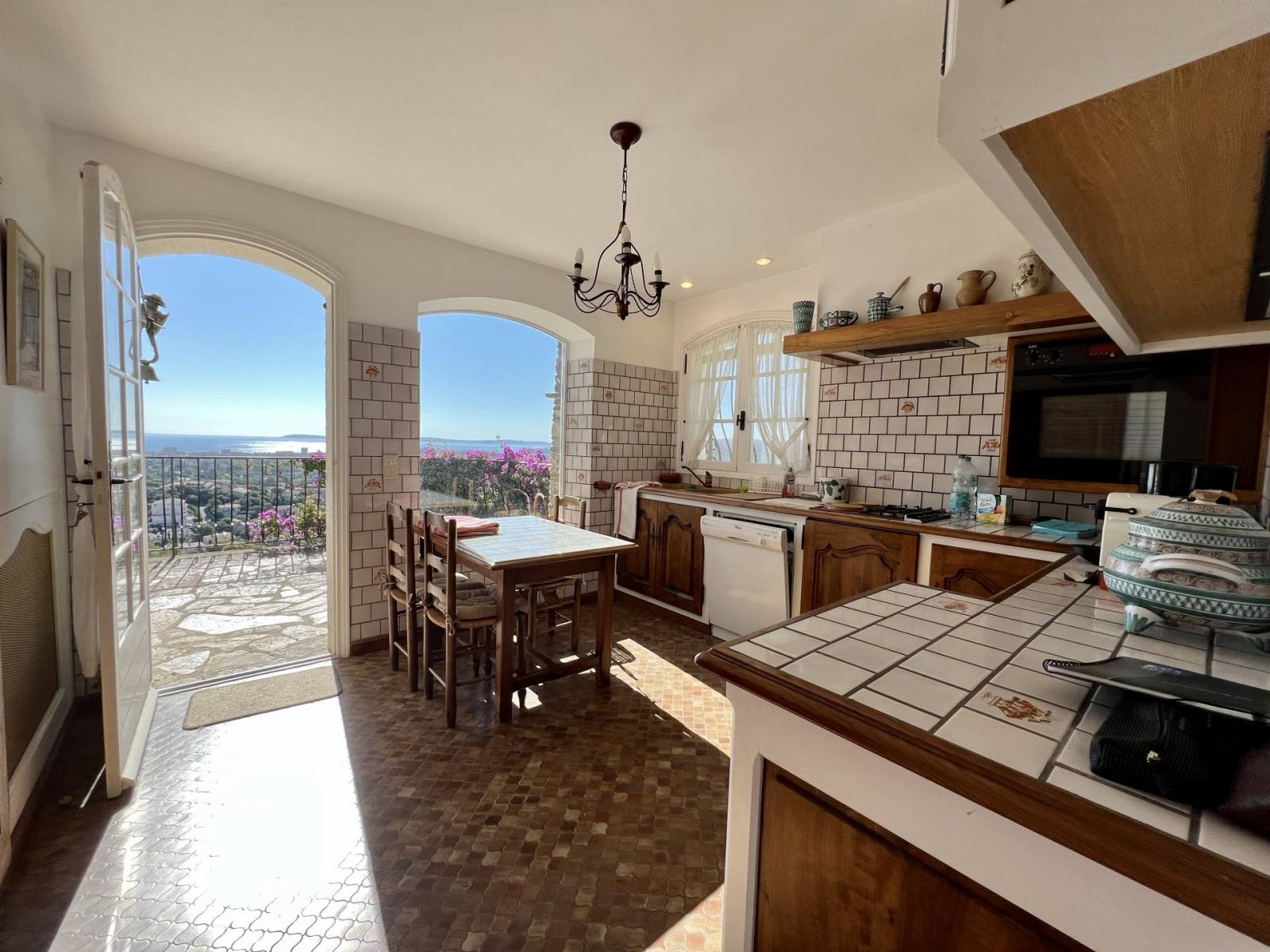 maison ancienne grand terrain