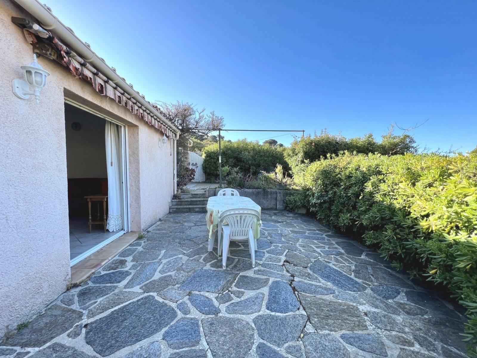 APPARTEMENTS (2 LOTS) A SAINT CLAIR LE LAVANDOU SAINT CLAIR