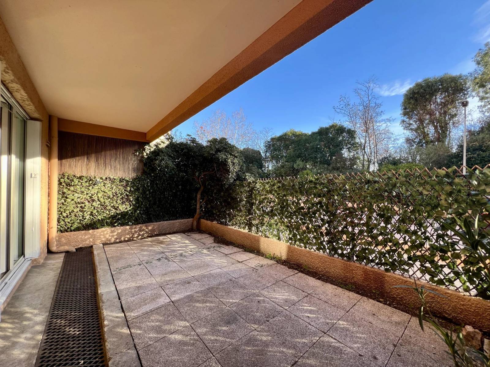 REZ DE JARDIN HYERES CLINIQUE SAINTE MARGUERITE