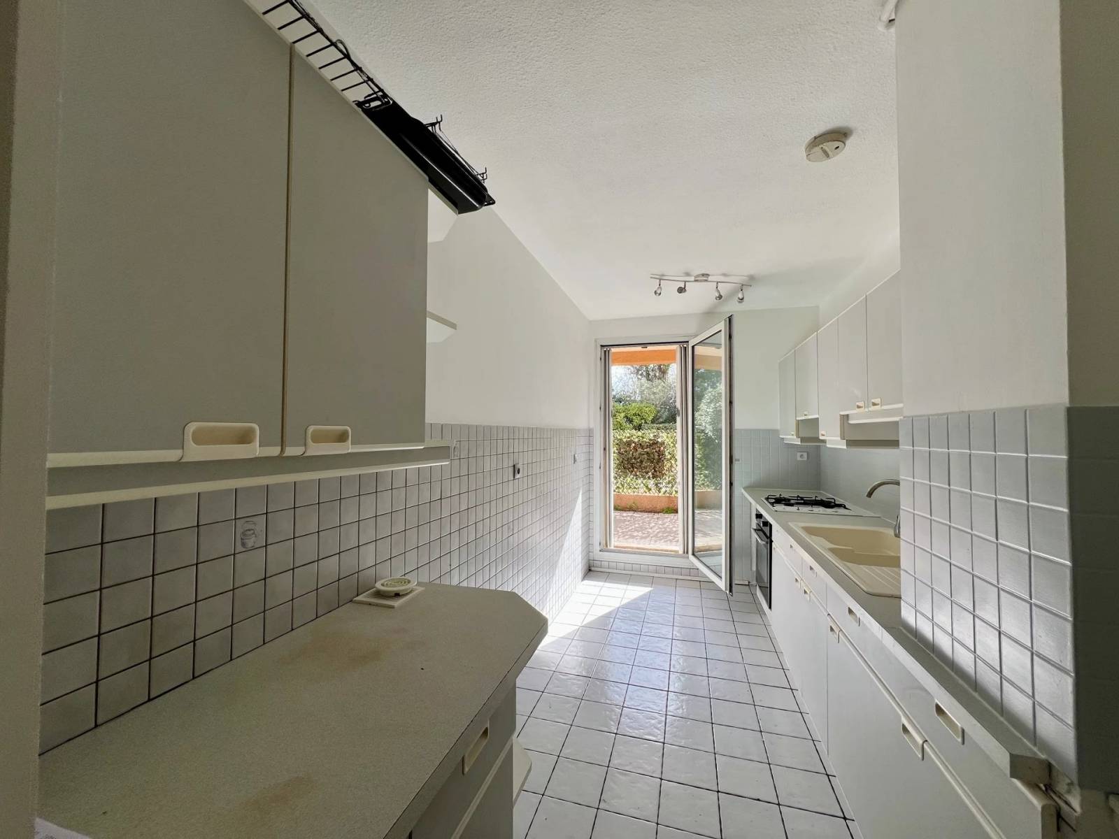 REZ DE JARDIN HYERES CLINIQUE SAINTE MARGUERITE