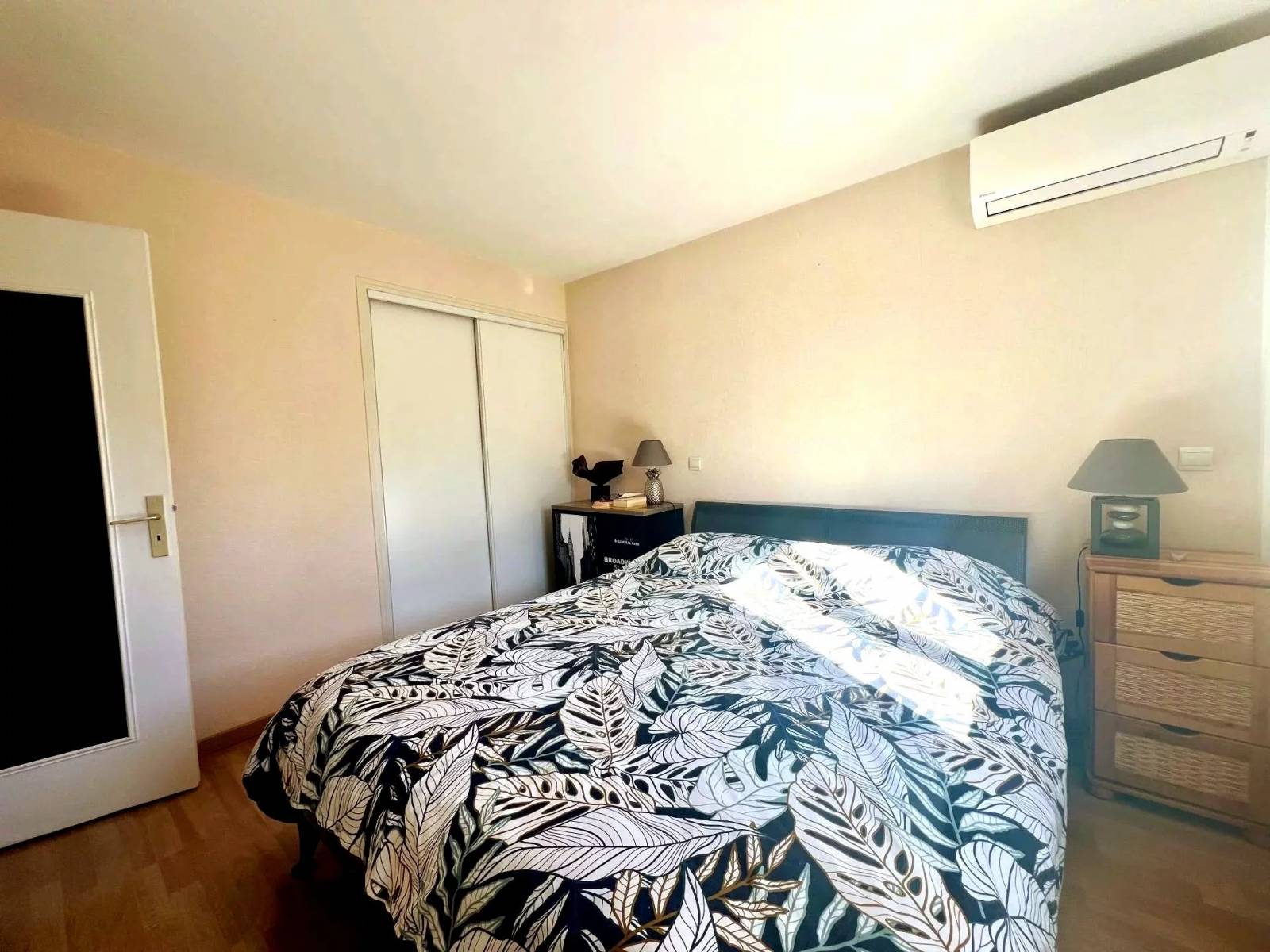 Appartement / maison mitoyenne 88m² LE LAVANDOU 83980  Rénovation de qualité