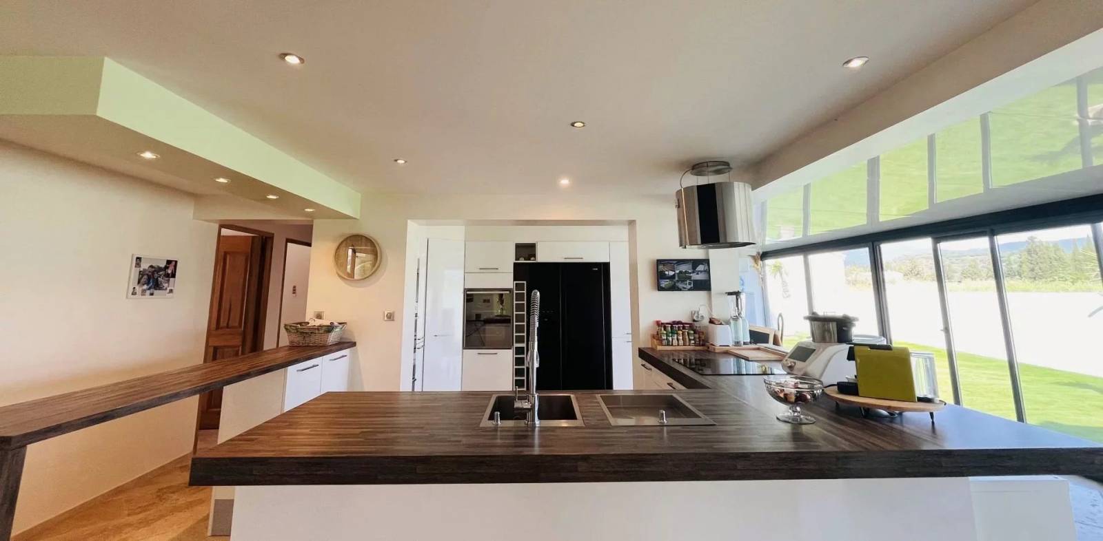 villa contemporaine avec piscine à vendre