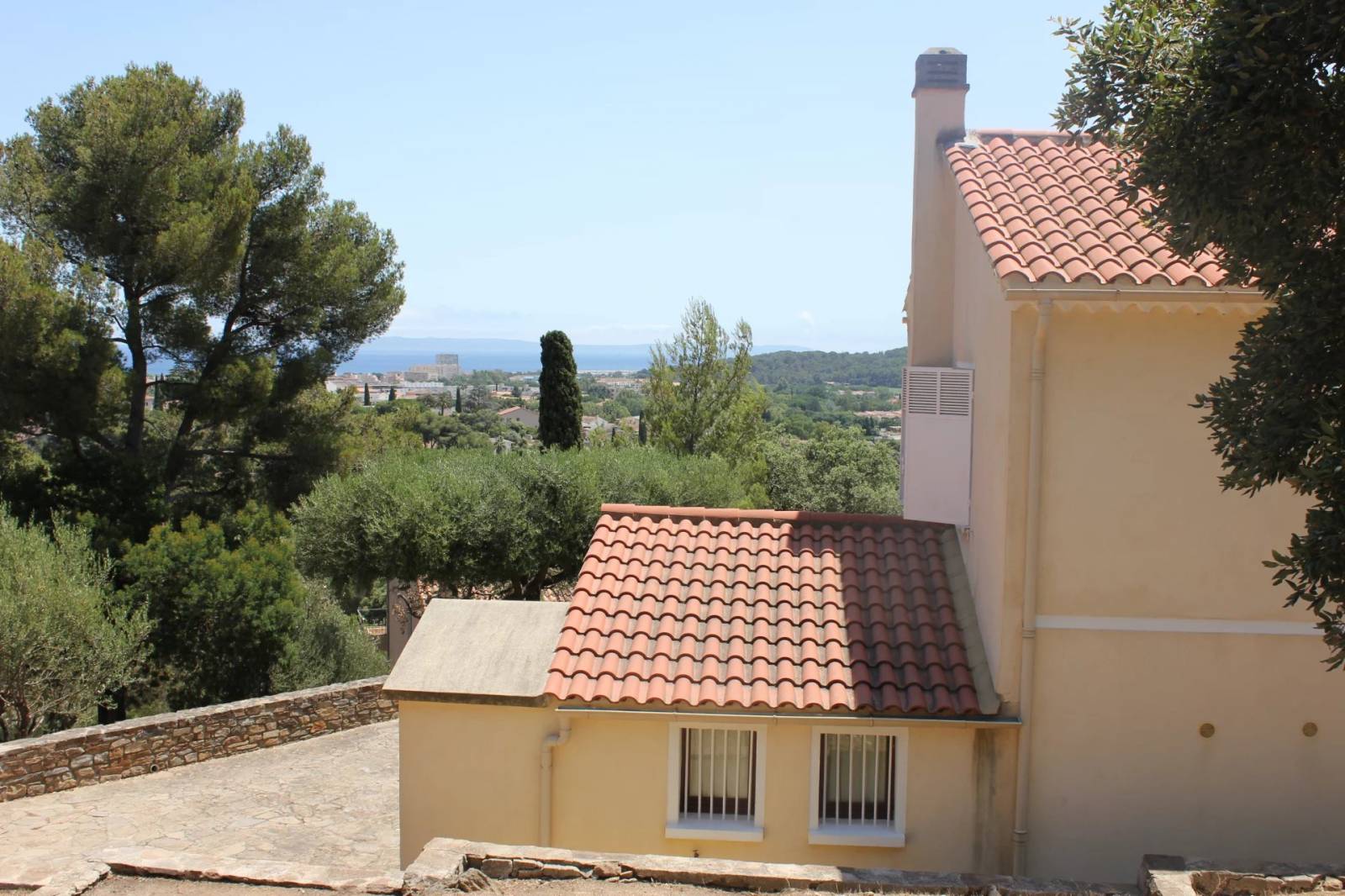 agence sérieuse pour estimer ma villa à Bormes les Mimosas